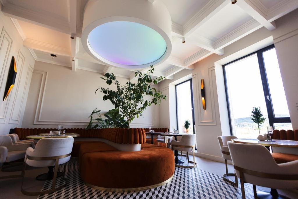 The Berg'S 10 Hotel Ocna Mures ภายนอก รูปภาพ